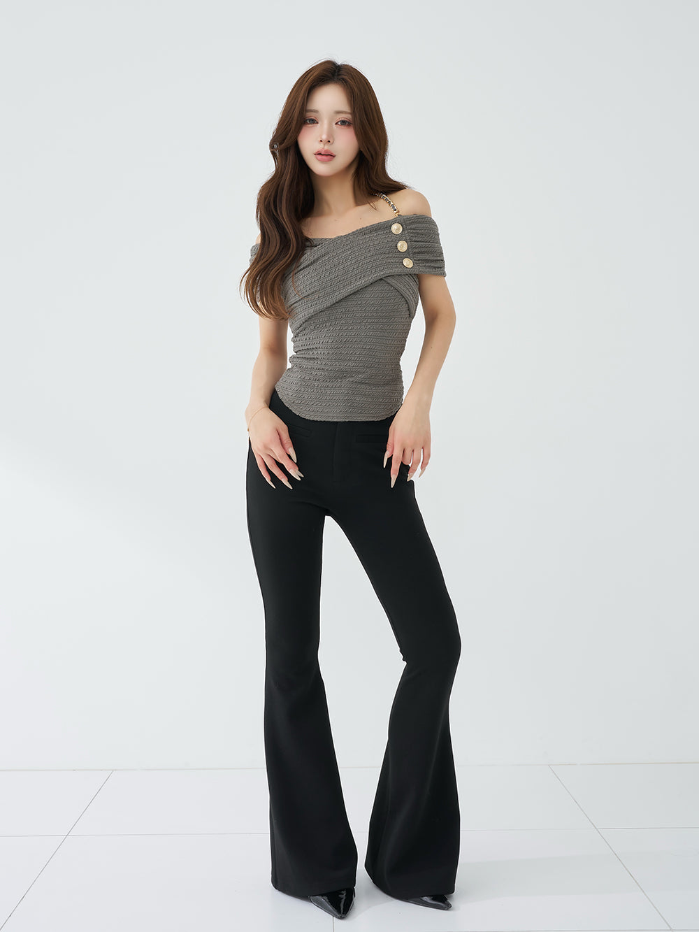 モデル：158cm（着用サイズ：FREE　着用カラー：GRY）