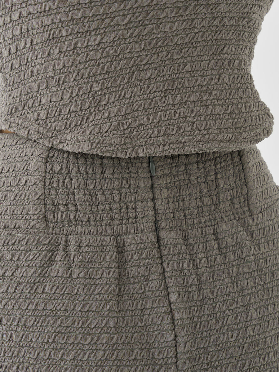 モデル：158cm（着用サイズ：FREE　着用カラー：GRY）
