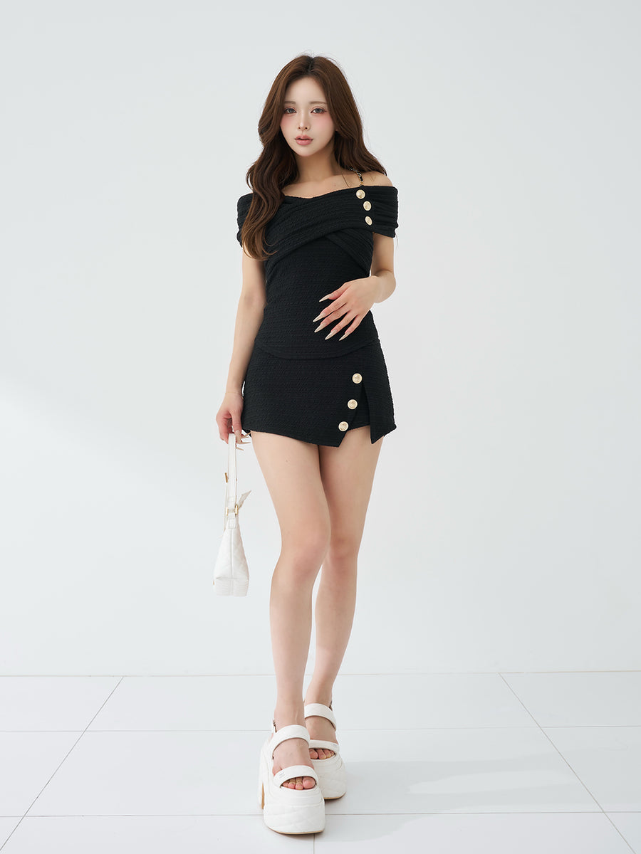 モデル：158cm（着用サイズ：FREE　着用カラー：BLK）
