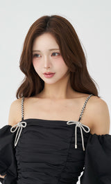 モデル：158cm（着用サイズ：FREE　着用カラー：BLK）