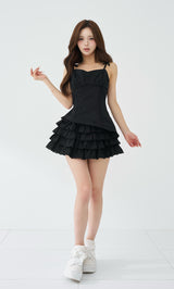 モデル：158cm（着用サイズ：FREE　着用カラー：BLK）