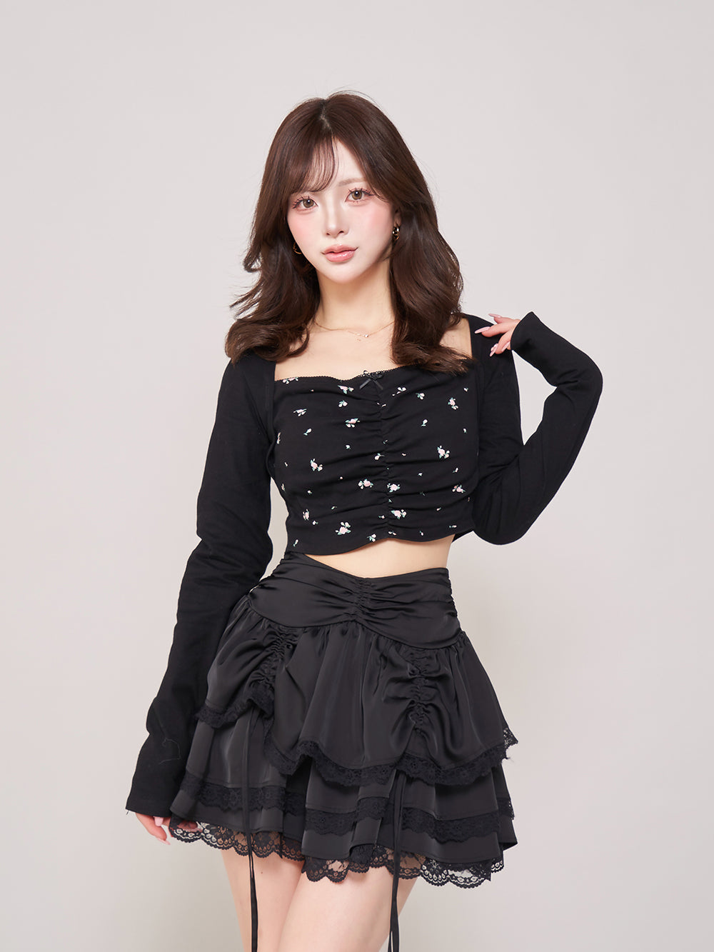 フラワーカットトップス - blk