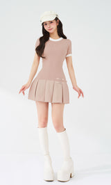 モデル：158cm（着用サイズ：FREE　着用カラー：PNK）
