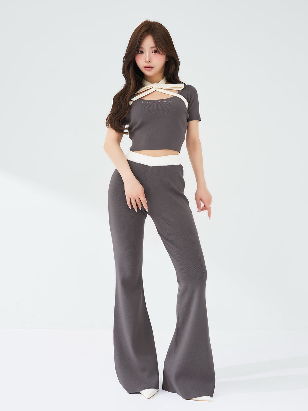 モデル：158cm（着用サイズ：FREE　着用カラー：GRY）