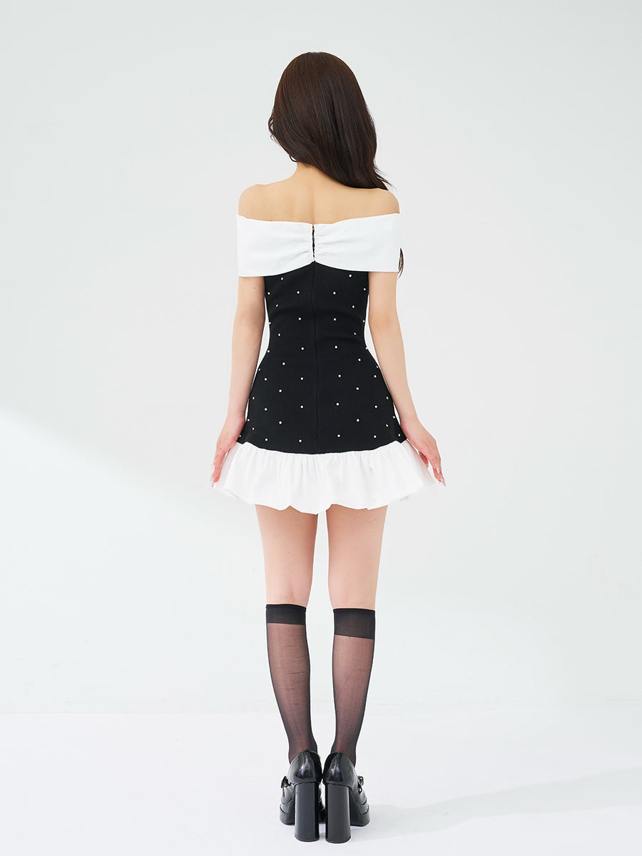 モデル：158cm（着用サイズ：FREE　着用カラー：BLK）