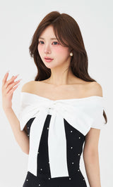 モデル：158cm（着用サイズ：FREE　着用カラー：BLK）