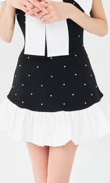 モデル：158cm（着用サイズ：FREE　着用カラー：BLK）
