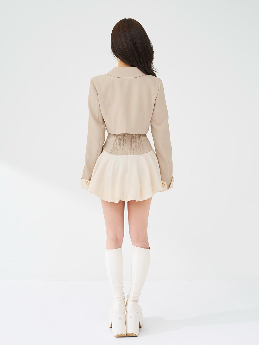 モデル：158cm（着用サイズ：FREE　着用カラー：BEG）