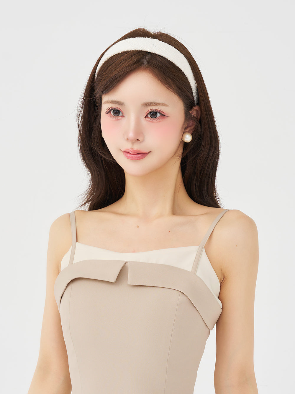 モデル：158cm（着用サイズ：FREE　着用カラー：BEG）