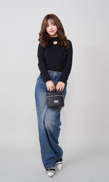 モデル：158cm（着用サイズ：FREE　着用カラー：BLK）