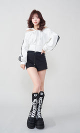 モデル：158cm（着用サイズ：FREE　着用カラー：BLK）