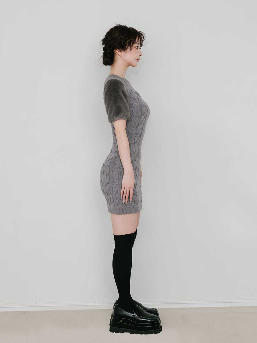 モデル：158cm（着用サイズ：FREE　着用カラー：GRY）