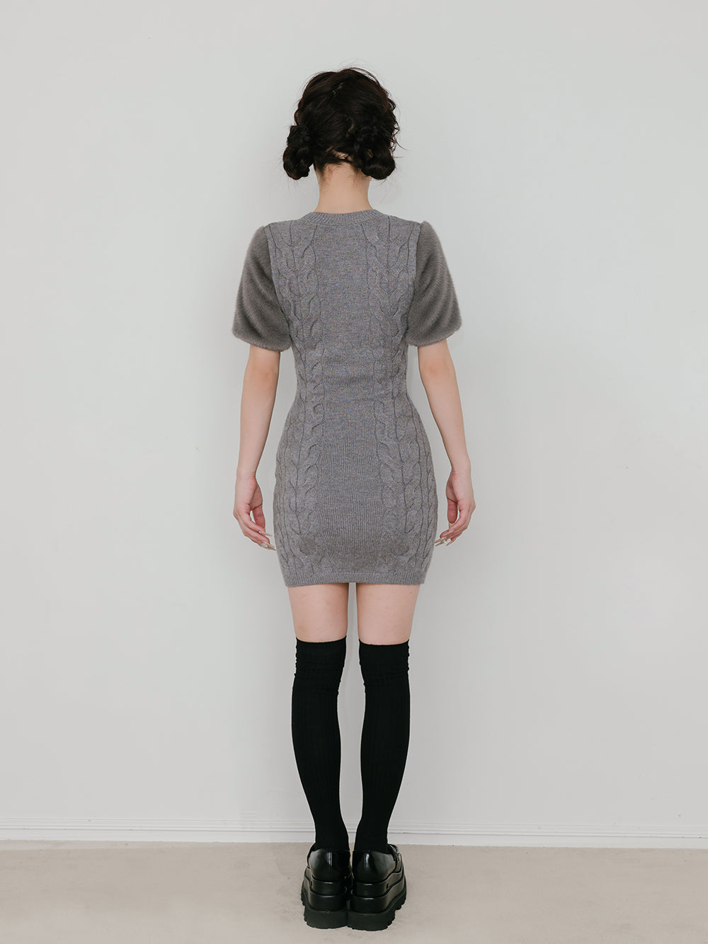 モデル：158cm（着用サイズ：FREE　着用カラー：GRY）