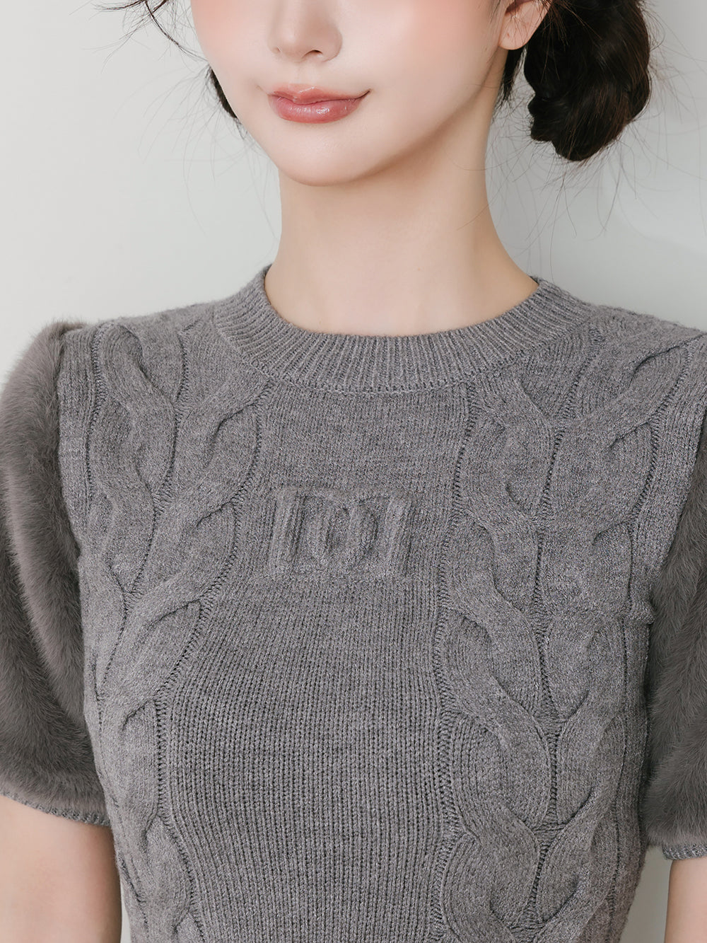 モデル：158cm（着用サイズ：FREE　着用カラー：GRY）