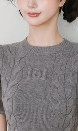 モデル：158cm（着用サイズ：FREE　着用カラー：GRY）