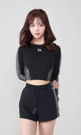 モデル：158cm（着用サイズ：FREE　着用カラー：BLK）