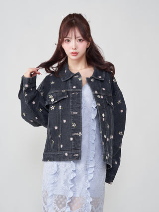 モデル：158cm（着用サイズ：FREE　着用カラー：BLK）