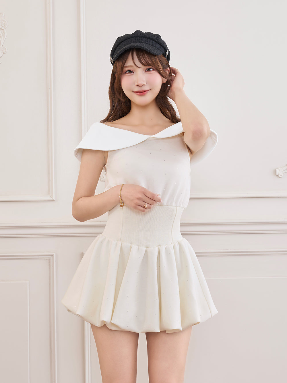 モデル：162cm（着用サイズ：FREE　着用カラー：WHT）