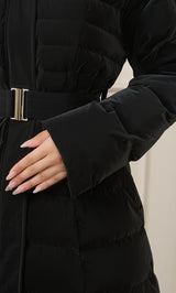 モデル：162cm（着用サイズ：S　着用カラー：BLK）