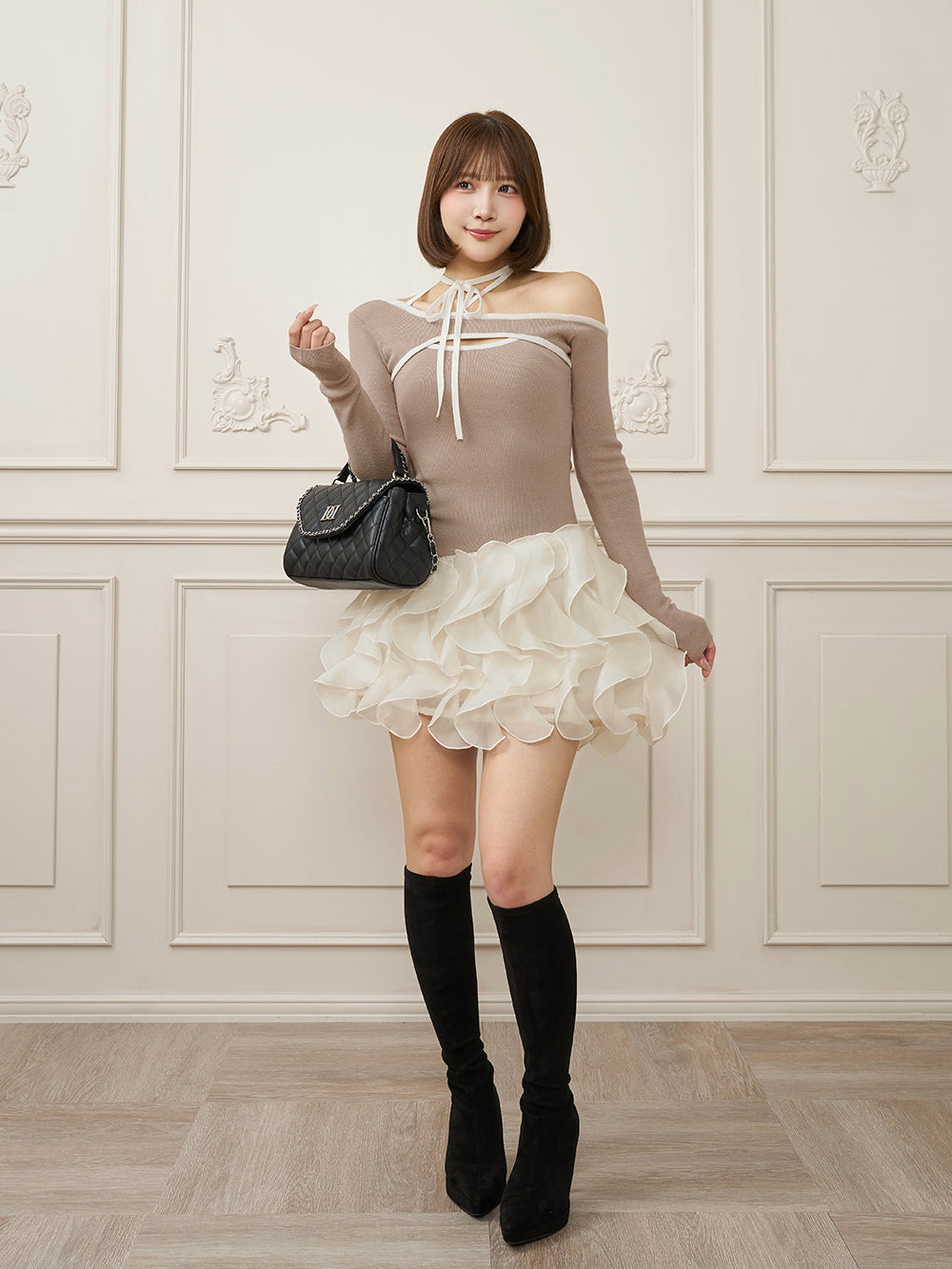 モデル：162cm（着用サイズ：FREE　着用カラー：BEG）