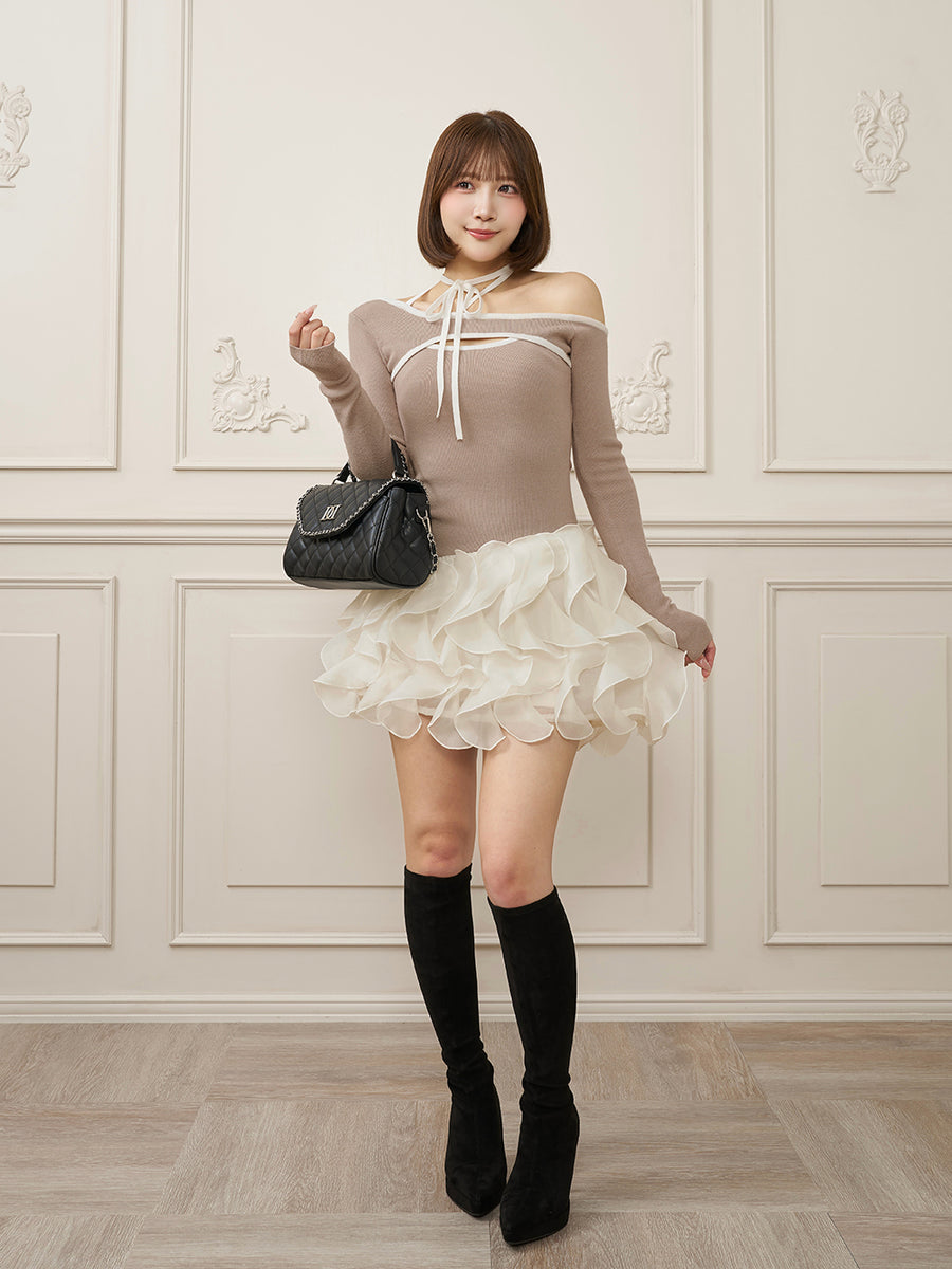 モデル：162cm（着用サイズ：FREE　着用カラー：BEG）