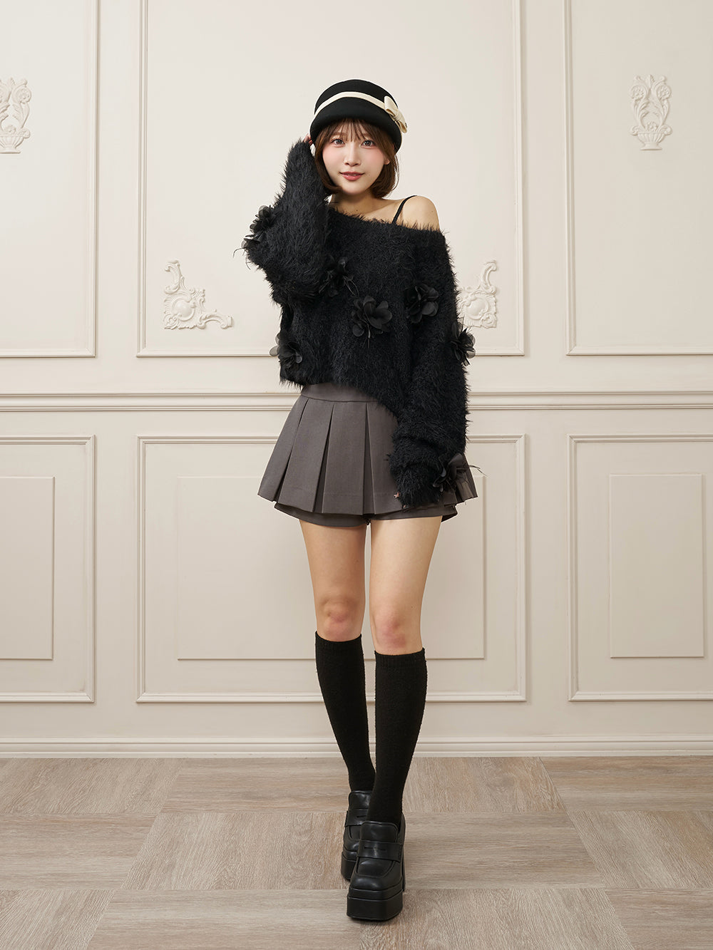 モデル：162cm（着用サイズ：FREE　着用カラー：BLK）