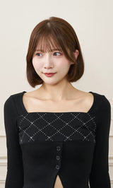 モデル：162cm（着用サイズ：FREE　着用カラー：BLK）