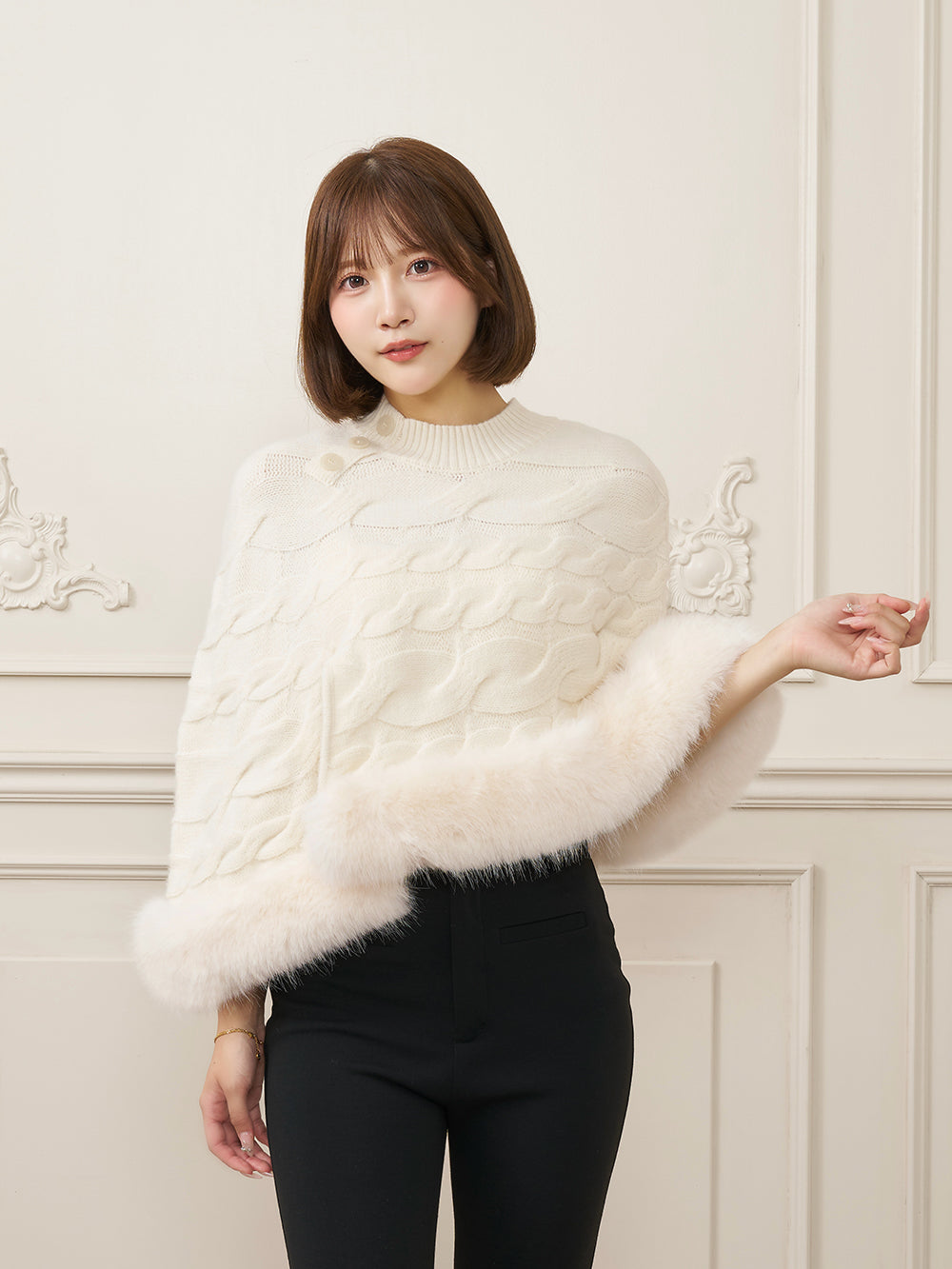 モデル：162cm（着用サイズ：FREE　着用カラー：WHT）