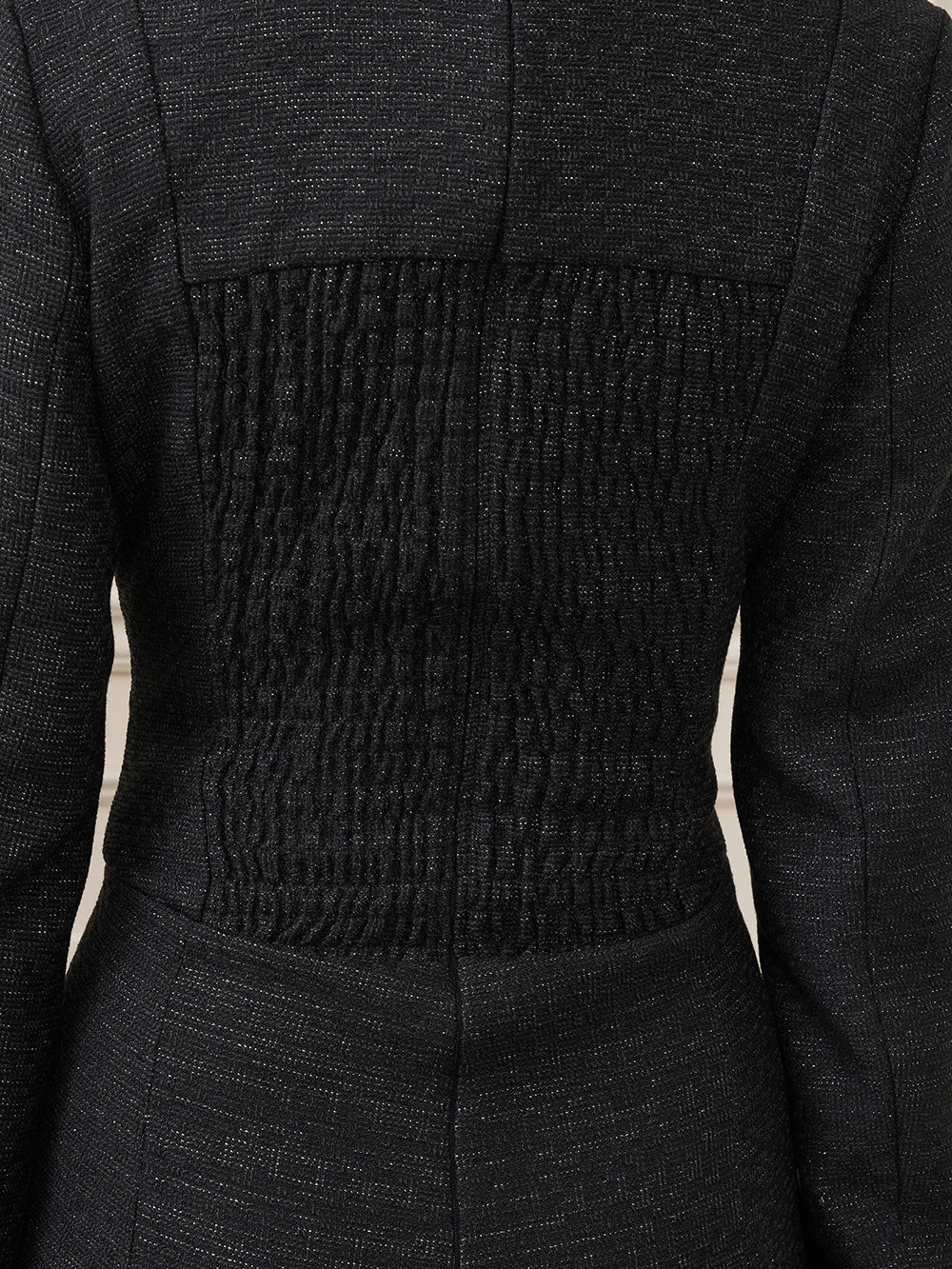 モデル：162cm（着用サイズ：FREE　着用カラー：BLK）
