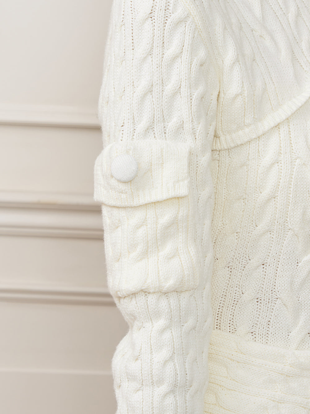 モデル：162cm（着用サイズ：FREE　着用カラー：WHT）