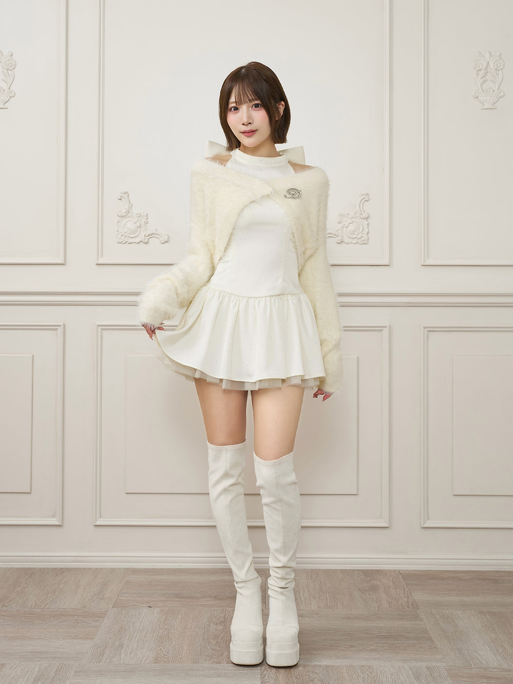 モデル：162cm（着用サイズ：FREE　着用カラー：IVO）