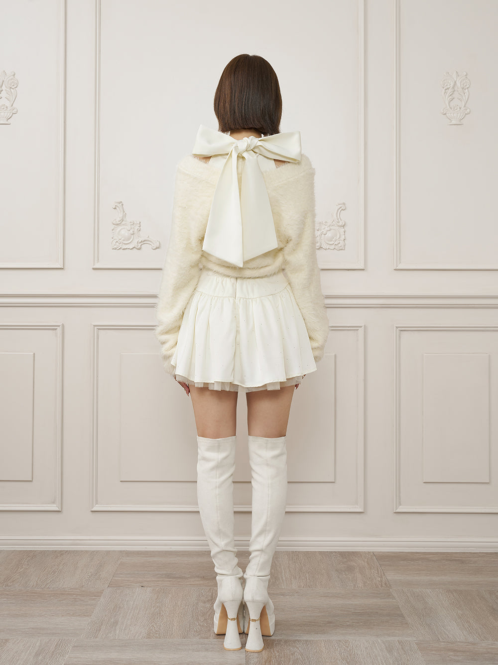 モデル：162cm（着用サイズ：FREE　着用カラー：IVO）
