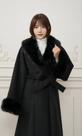 モデル：162cm（着用サイズ：FREE　着用カラー：BLK）