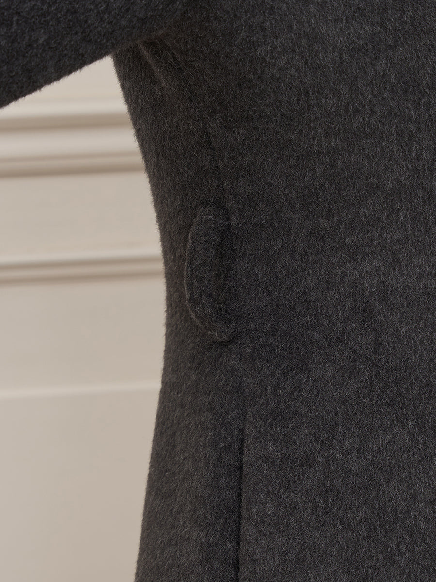 モデル：162cm（着用サイズ：S　着用カラー：GRY）