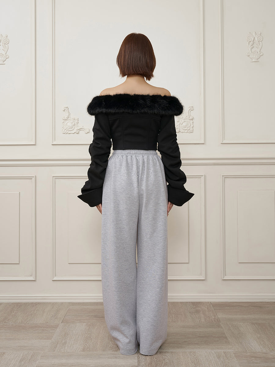 モデル：162cm（着用サイズ：FREE　着用カラー：BLK）