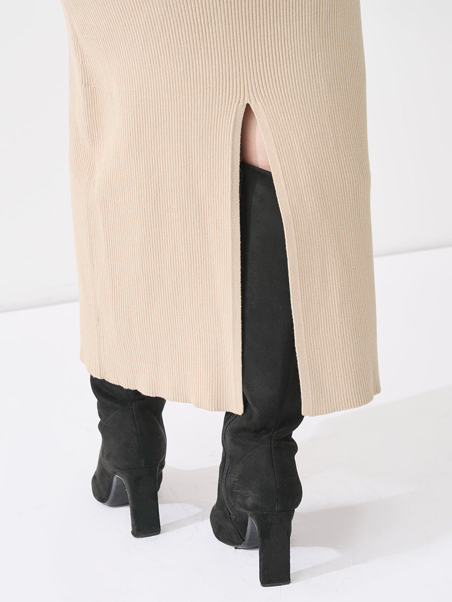 モデル：158cm（着用サイズ：FREE　着用カラー：BEG）