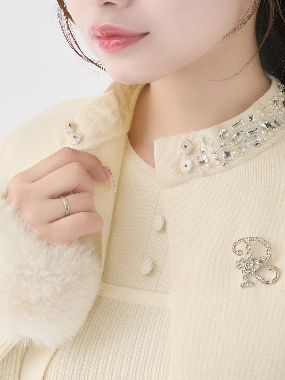 モデル：158cm（着用サイズ：FREE　着用カラー：IVO）