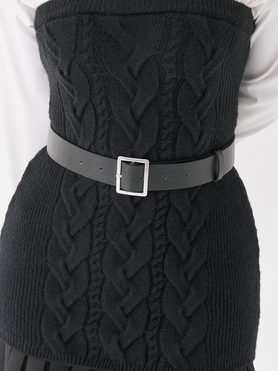 モデル：158cm（着用サイズ：FREE　着用カラー：BLK）