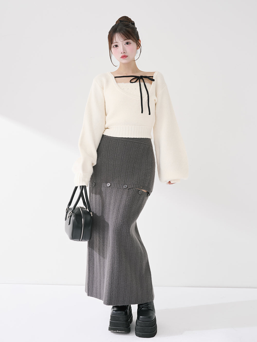 モデル：158cm（着用サイズ：FREE　着用カラー：GRY）