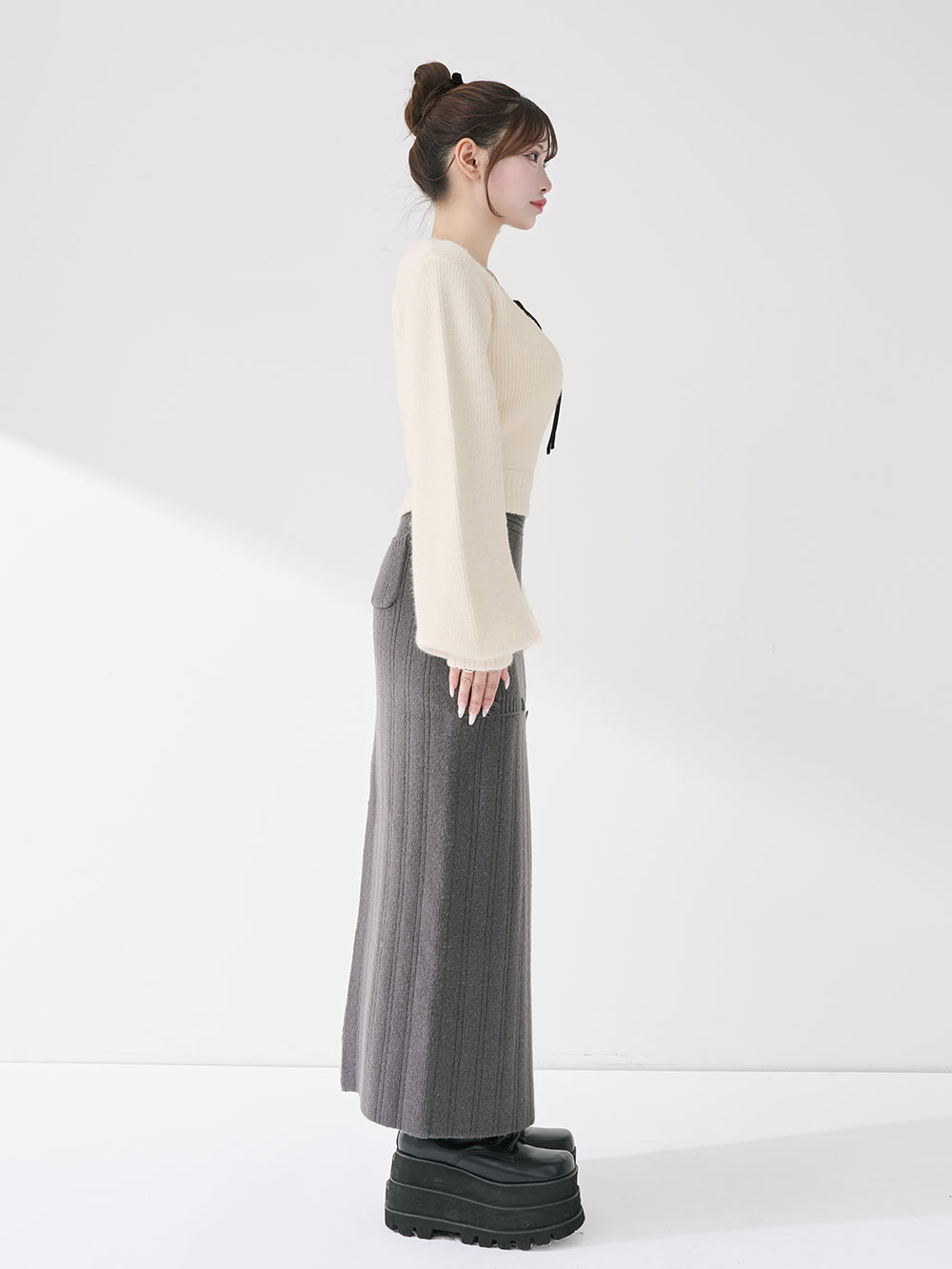 モデル：158cm（着用サイズ：FREE　着用カラー：IVO）