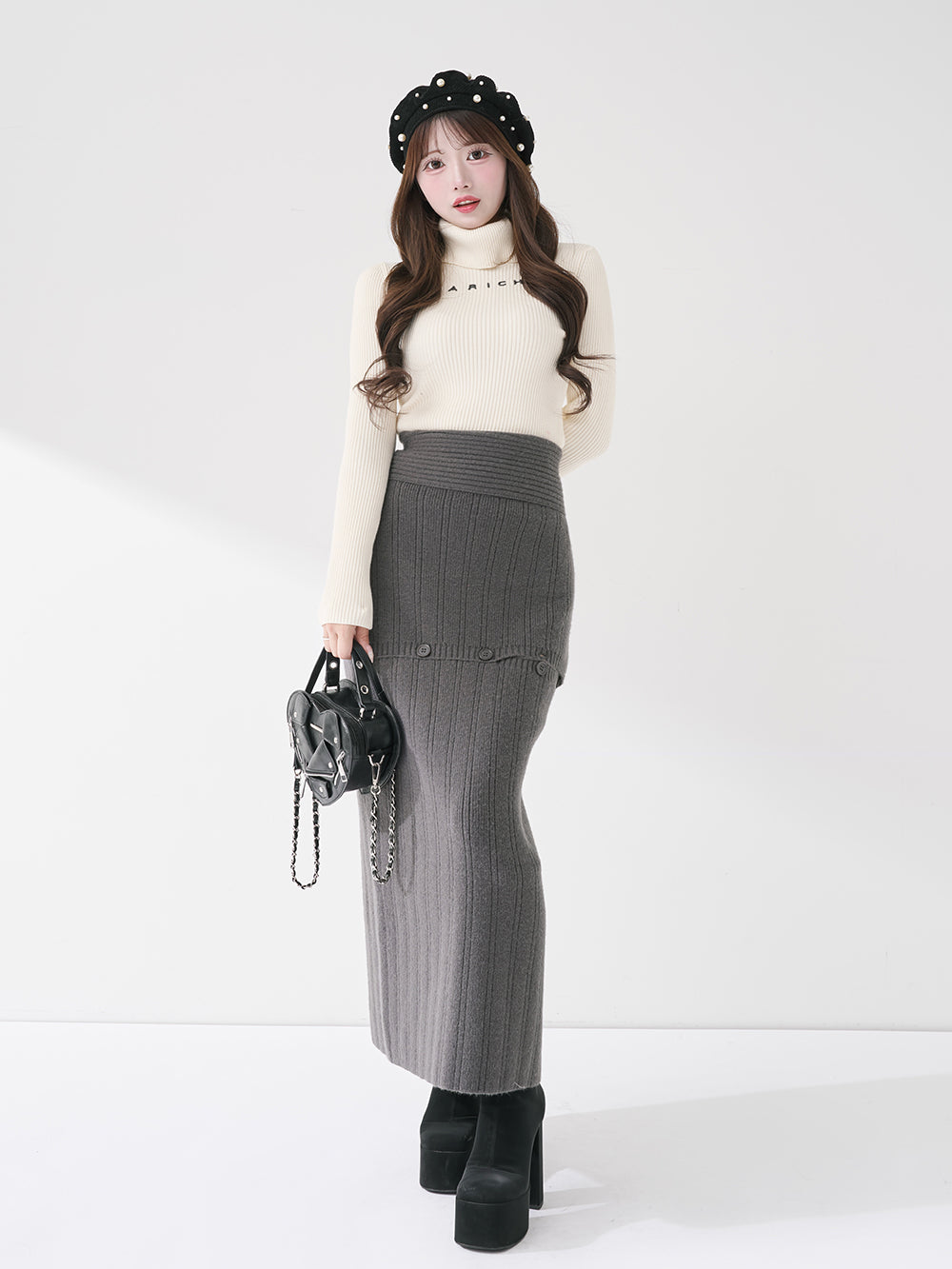 モデル：158cm（着用サイズ：FREE　着用カラー：GRY）