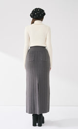 モデル：158cm（着用サイズ：FREE　着用カラー：GRY）