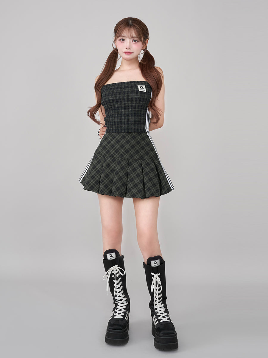 モデル：158cm（着用サイズ：S　着用カラー：GRN）