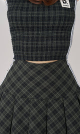 モデル：158cm（着用サイズ：S　着用カラー：GRN）