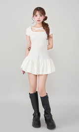 モデル：158cm（着用サイズ：FREE　着用カラー：WHT）
