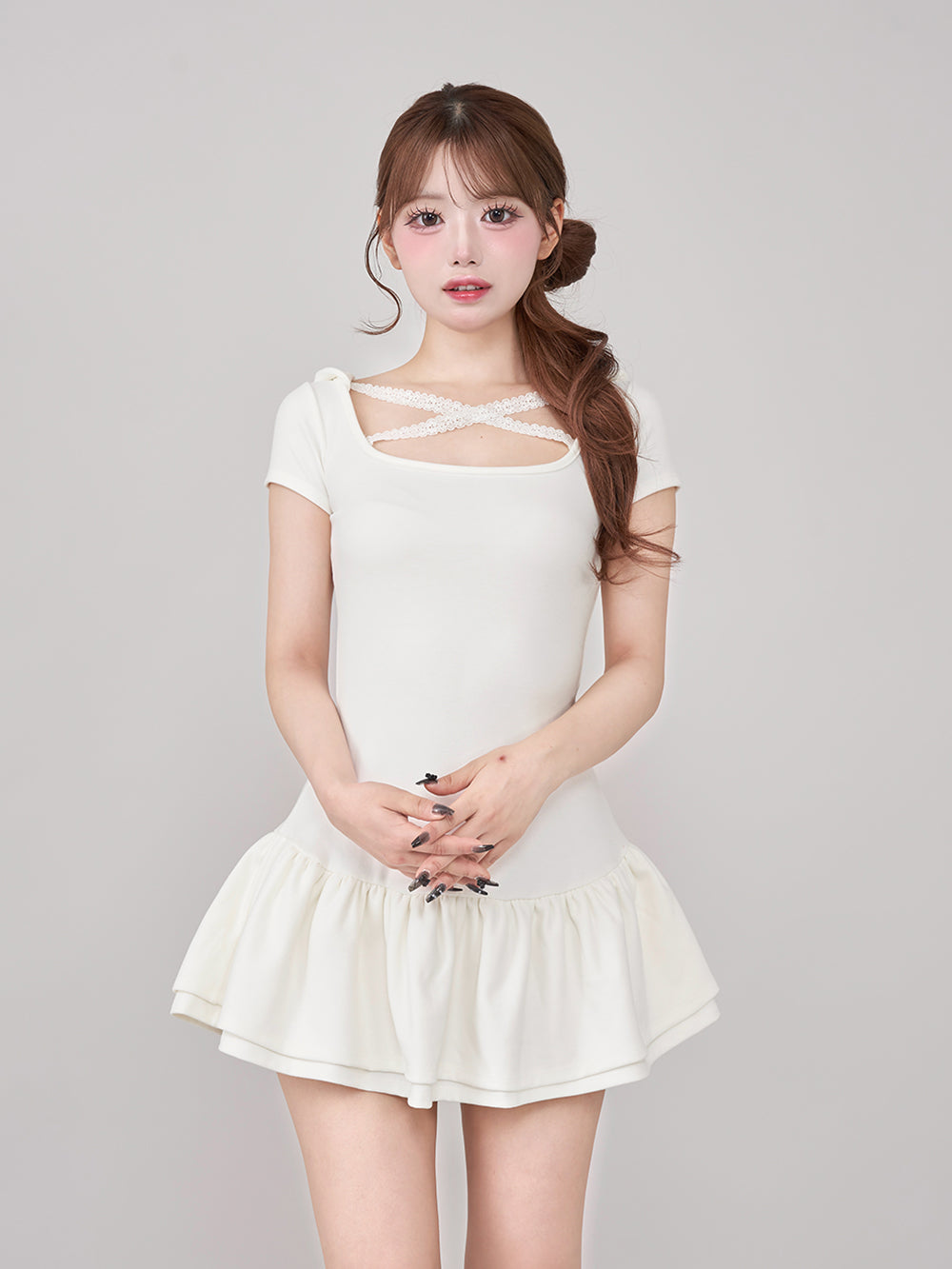 モデル：158cm（着用サイズ：FREE　着用カラー：WHT）
