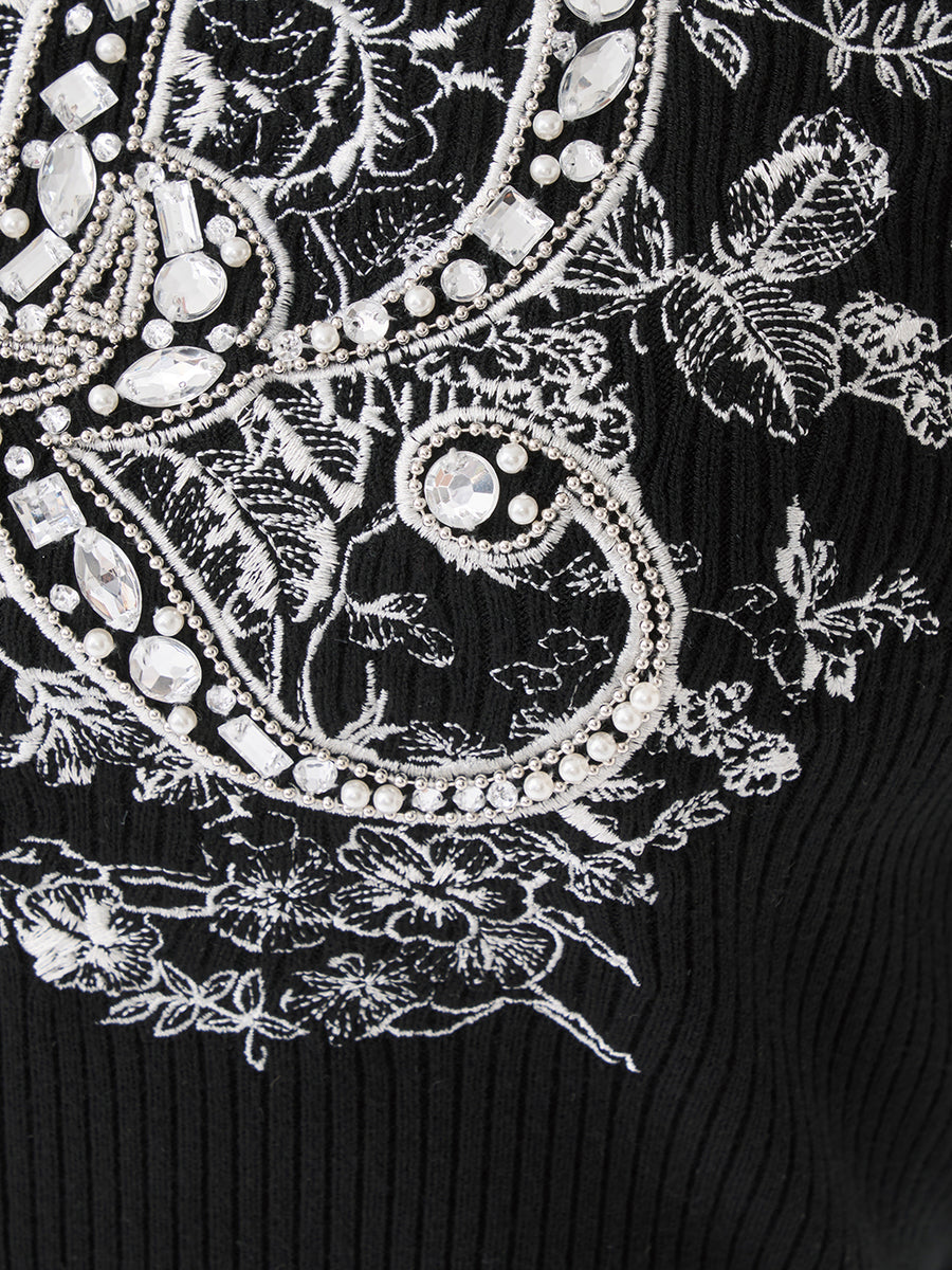 モデル：158cm（着用サイズ：FREE　着用カラー：BLK）