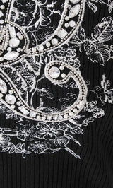 モデル：158cm（着用サイズ：FREE　着用カラー：BLK）