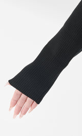 モデル：158cm（着用サイズ：FREE　着用カラー：BLK）