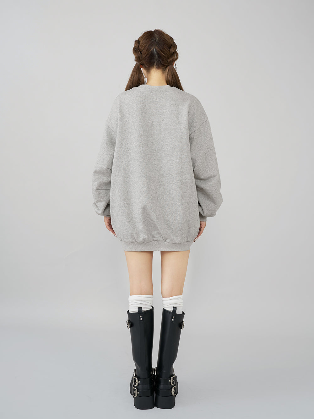 モデル：158cm（着用サイズ：FREE　着用カラー：GRY）